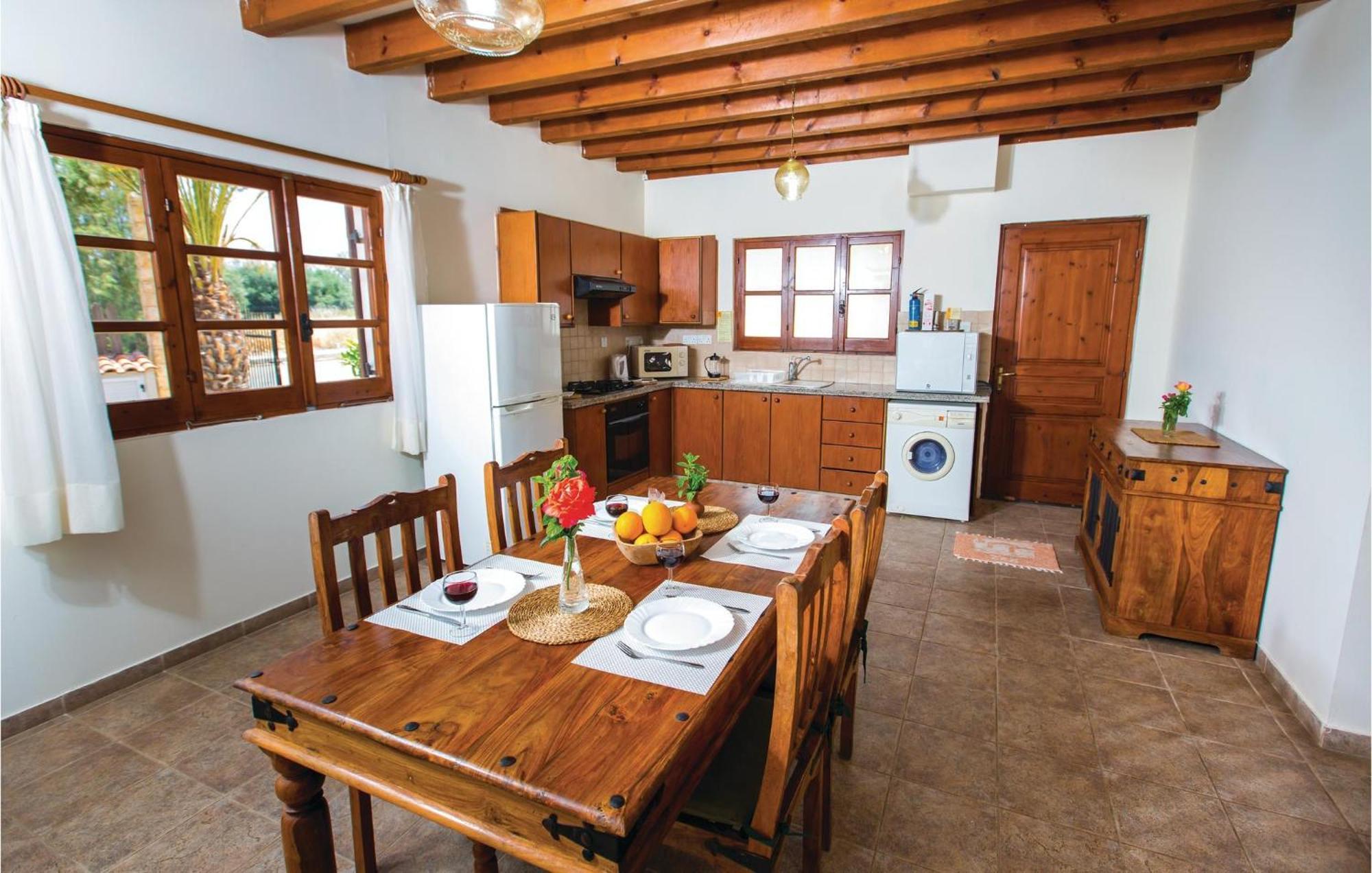 Amazing Home In Pomos With Wifi Buitenkant foto